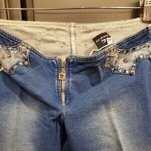 Designer Stretch Embelished Jeans (40)